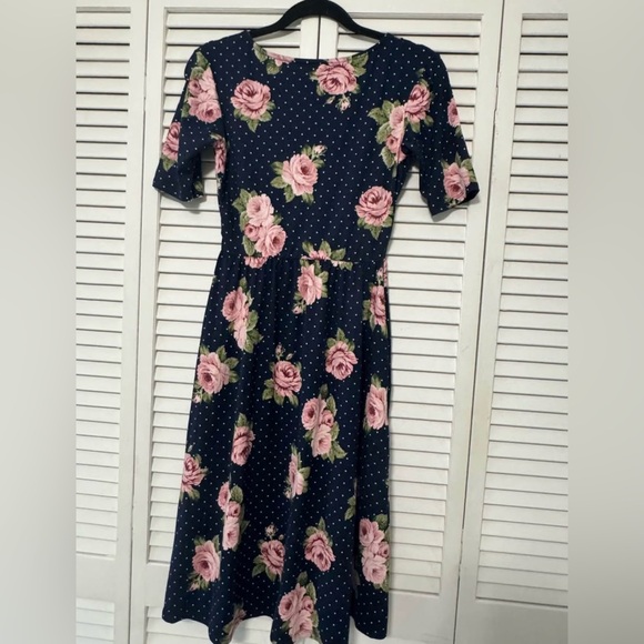 Neesees Dresses - Picture 6 of 6